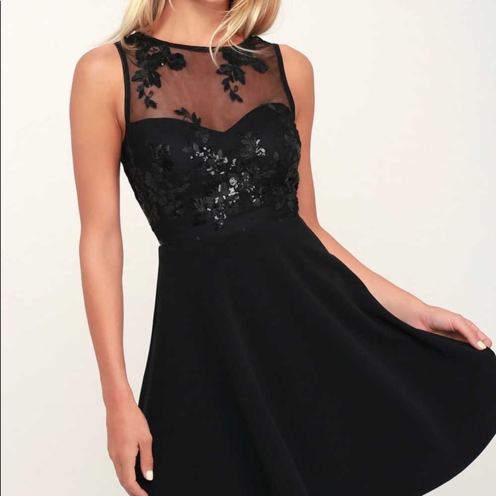 Lulu’s Be Dazzled Black Sequin Skater Dress. NWT. Size: S.